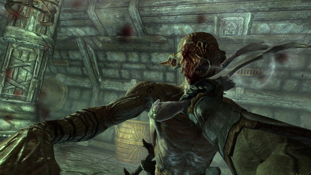 Skyrim Screenshot Fighting an Enemy