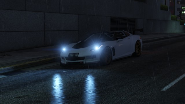 GTA V (GTA 5) Screenshots - Integrity Way - Car Lights In Reflection From Wet Road