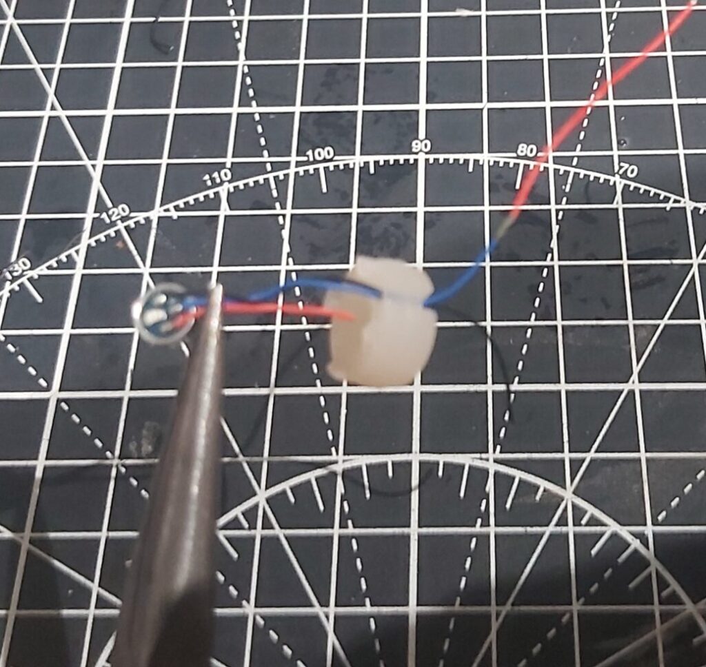 The Blu Disposable Vape pull the wires out of the rubber part