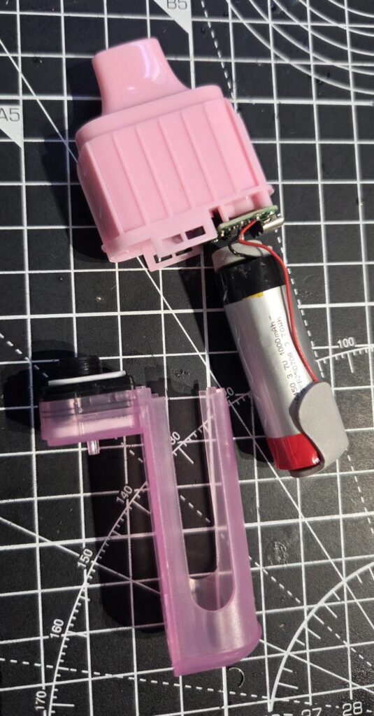 Lost Mary BM6000 Disposable Vape - The battery cover removed