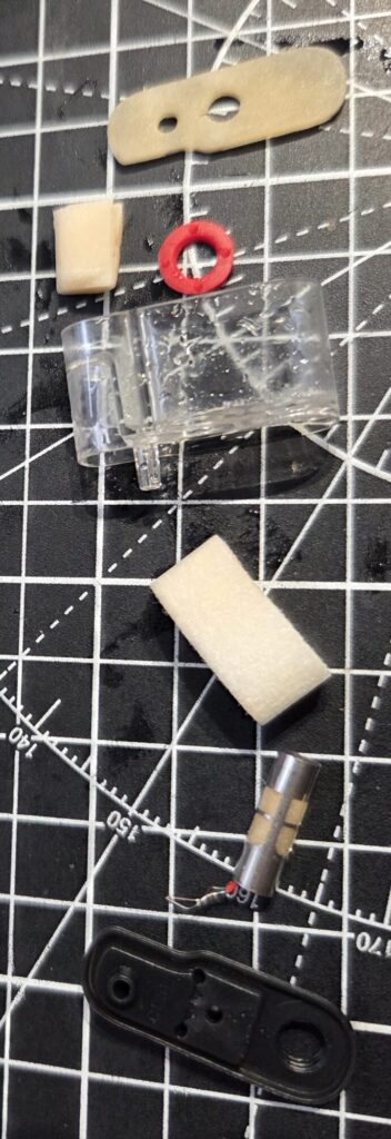 Lost Mary BM6000 Disposable Vape - Separating the materials in the mouthpiece